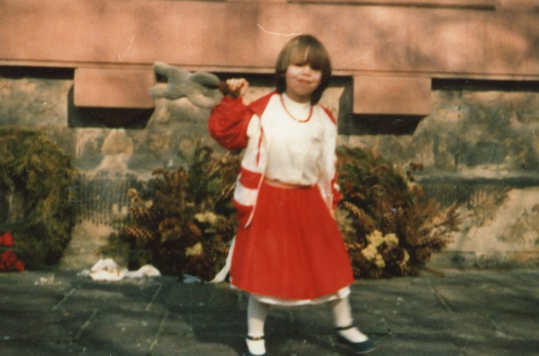 Die Autorin in jungen Jahren